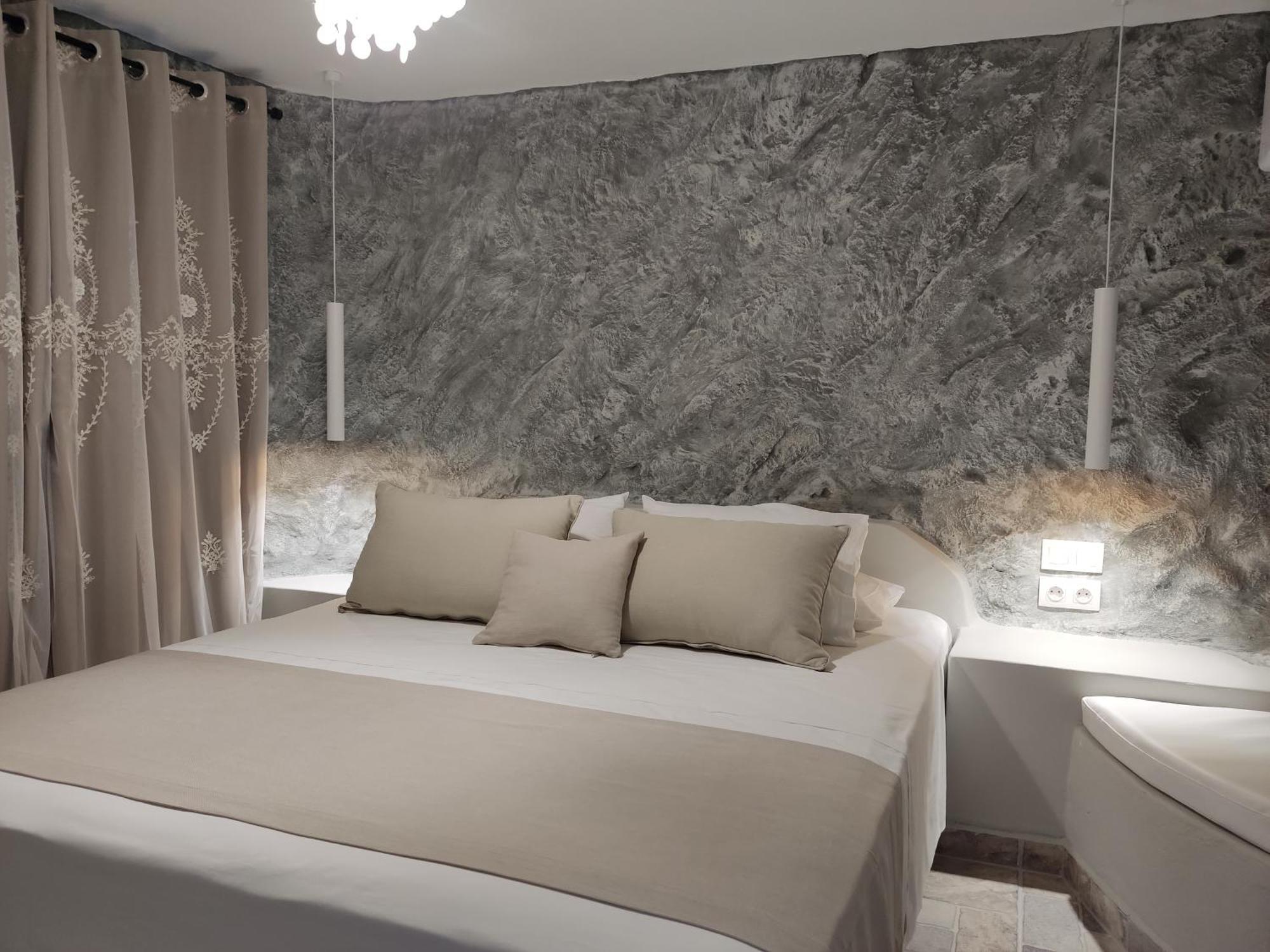 Aparthotel Aegean Castle Andros - Adults Only à Agia Eleousa Extérieur photo