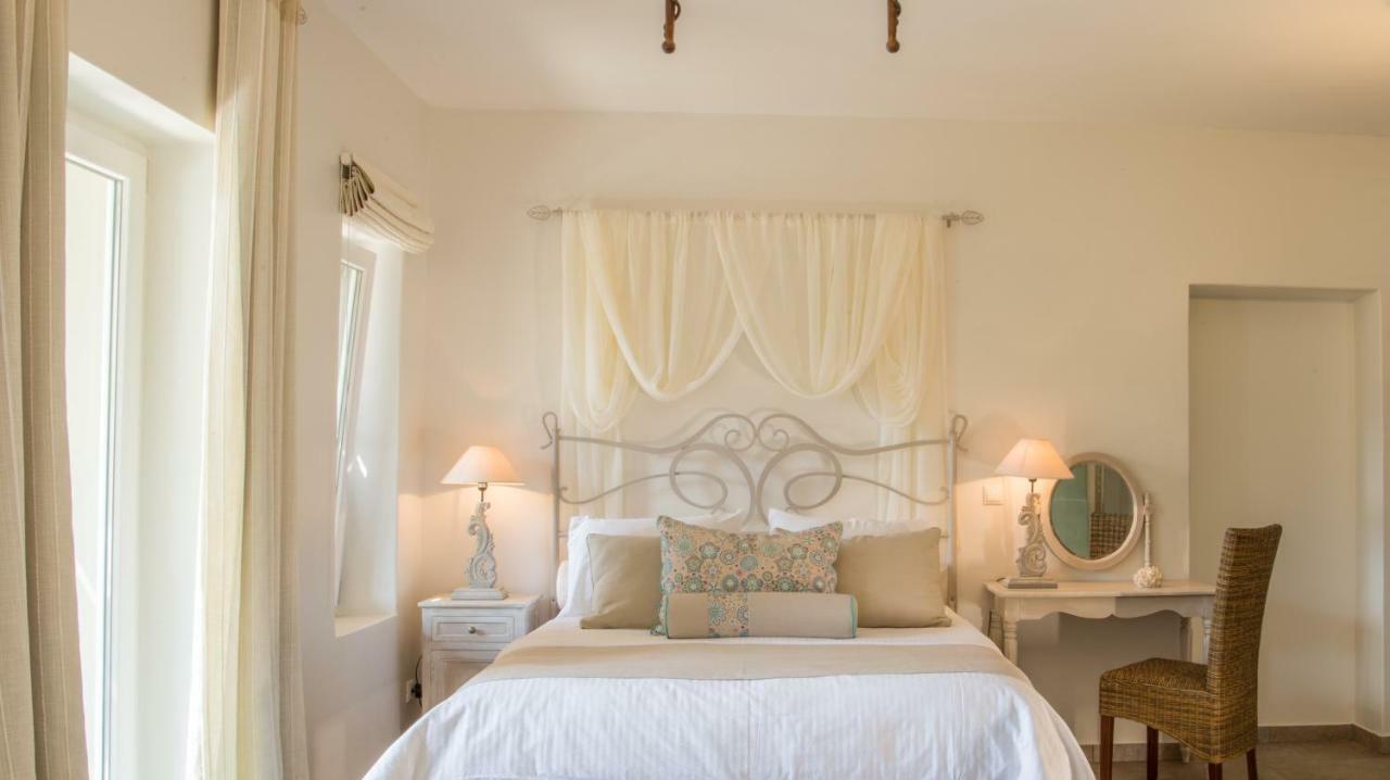 Aparthotel Aegean Castle Andros - Adults Only à Agia Eleousa Extérieur photo